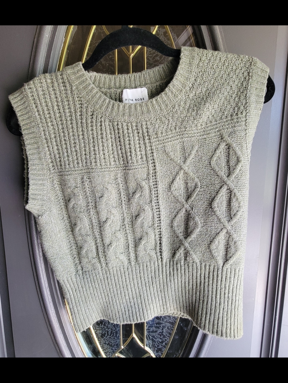 Pink Rose Sage Cable Knit Crewneck Sweater Vest Medium